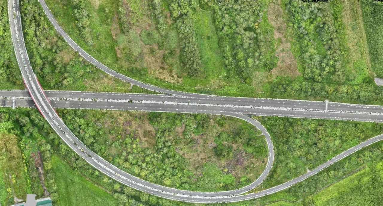Orthophoto einer Anschlussstelle der A31 mit Schleifenrampe und Brückenbauwerk aus der UAV-Befliegung